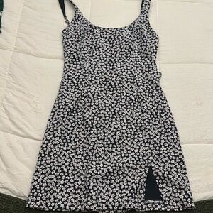 Mini flower dress Abercrombie and Fitch, dark navy white pink skirt slit